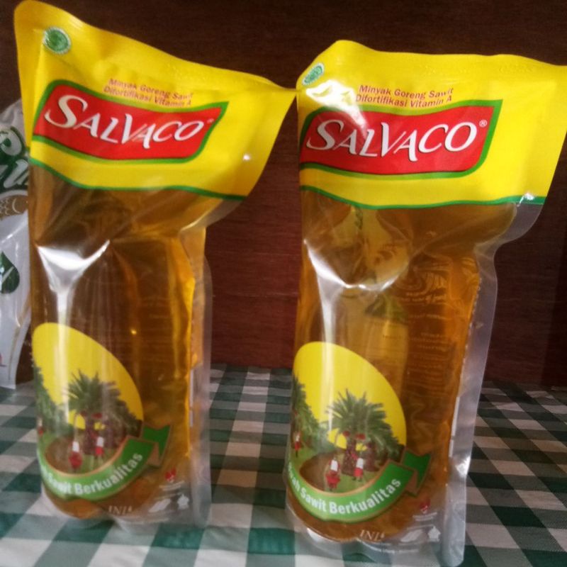 Minyak goreng salvaco