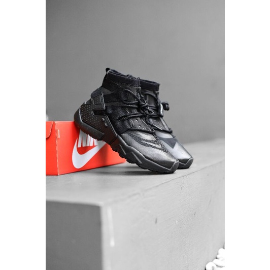 Nke huarache gripp triple black