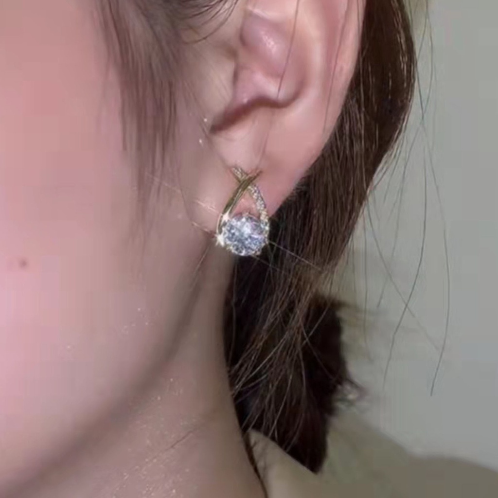 Hu Hu Hu Hu Hu Alat Bantu Pasang Kacamata♡ 1 Pasang Anting Stud Cross cut Berlian Imitasi Tahan Lama Untuk Wanita