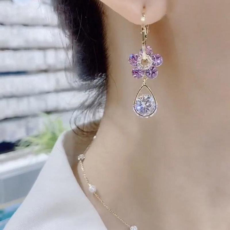 Anting Giwang Elegan Model Bunga Dengan Kristal Ungu Gaya Korea Bahan Silver 925 Untuk Wanita