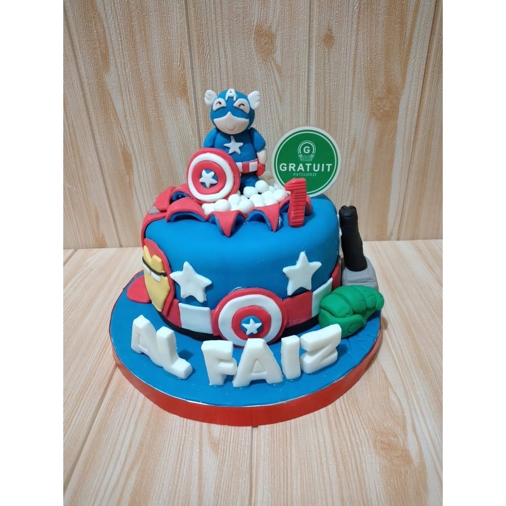 

cake avengers 15cm