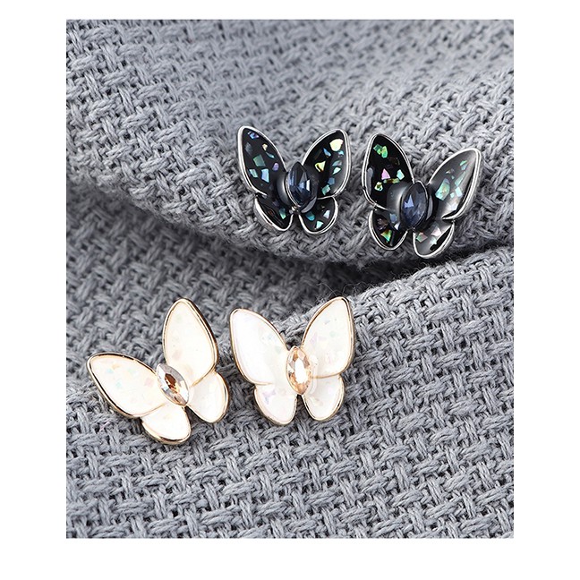 LRC Anting Tusuk Fashion White Plated Gold Butterfly S925 Silver Needle Earrings y61957