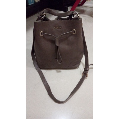 preloved tas serut FURLA