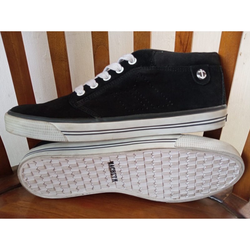 Macbeth Hensley Original