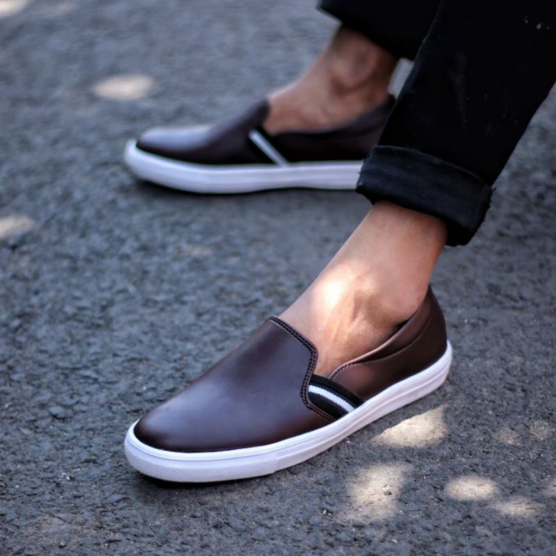 SEPATU KASUAL PRIA KULIT ASLI ORIGINAL CASUAL FORMAL COWOK - SEPATU PRIA COWOK KULIAH SEKOLAH RESMI KULIT LAKI LAKI SLOP SLIPER - SEPATU LOAFER PANSUS PRIA FASHION TRANDY KEKINIAN