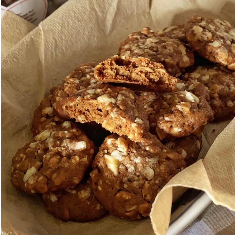 

Oats Cookies White Choco BooLBooL Cemilan Sehat Kue Kering Oat Coklat