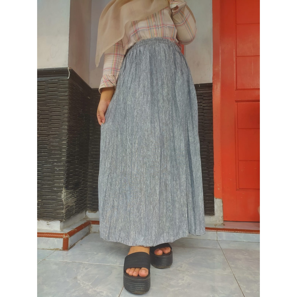 ROK PLISKET MOTIF ABSTRAK//ROK PLISKET MOTIF SERAT KAYU