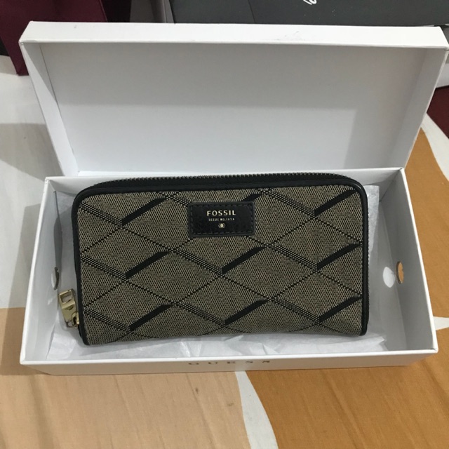 Preloved dompet fossil / fossil wallet like new