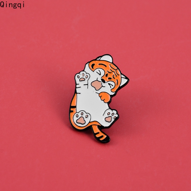 Bros Pin Enamel Desain Kartun Hewan Harimau Tidur Untuk Hadiah Anak