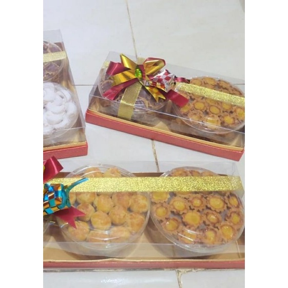 

hampers kue kering isi 2 toples