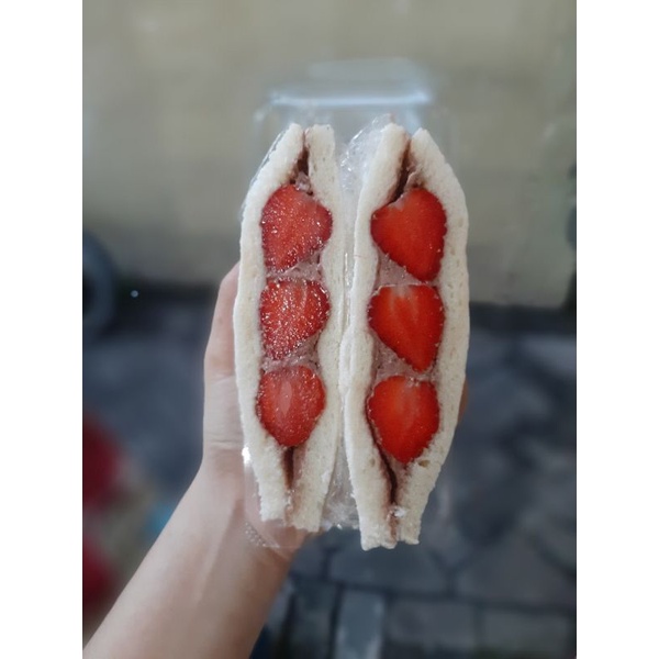 

Fruit Sandwich / Fruit Sando Surabaya / strawberry sandwich / ichigo sando / ichigo sandwich / strawberry / mangga / fruit sando surabaya / fruit sandwich surabaya