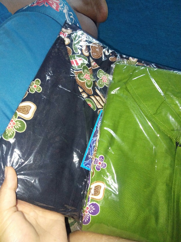 Grosir Terlaris Genes Jelita Tunic Navbor Yelbor Whitbor Creambor Tunik Batik Modern Hrb089