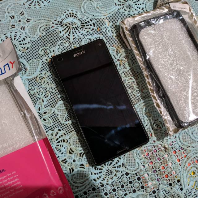 Sony Xperia Z3 Compact/Mini Second Hitam 2/16GB