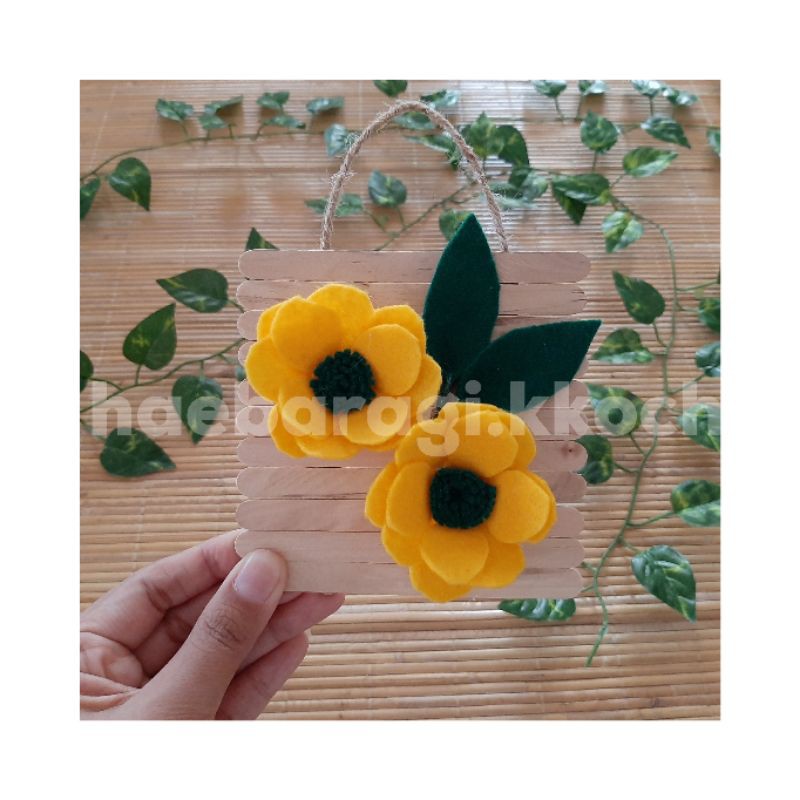 WALL DECOR/HIASAN DINDING STIK ESKRIM/HIASAN DINDING BUNGA KAIN FLANEL/SOUVENIR/CENDERAMATA
