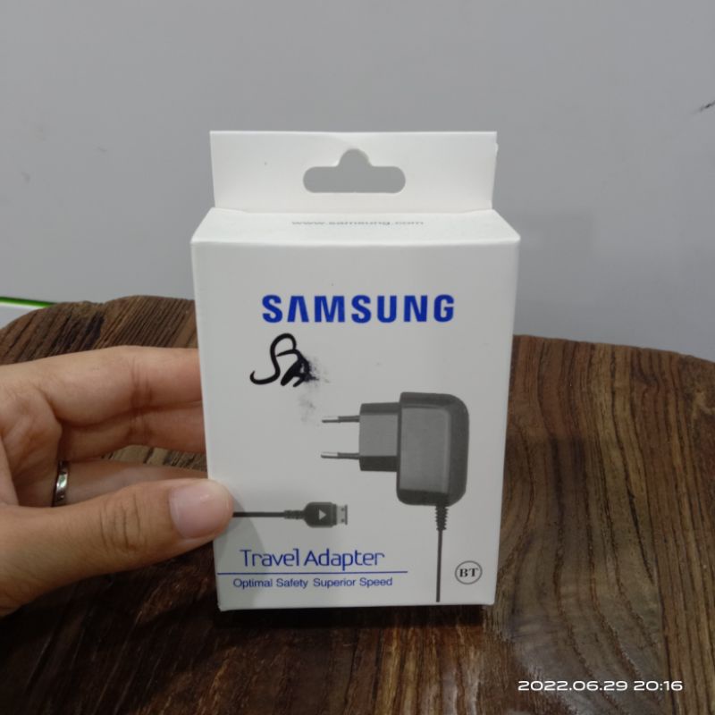 CHARGER SAMSUNG E1080 / E1195 / b200