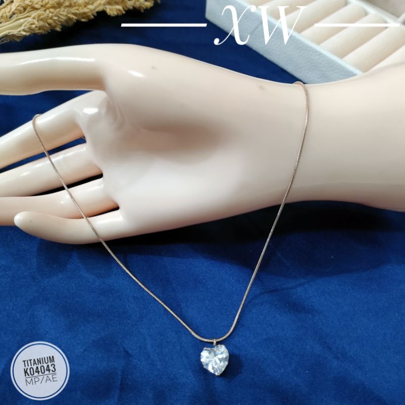 Kalung Titanium Rantai Belut Zircon Love K04043