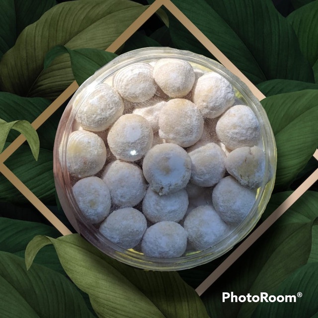 

Kue kering home made Putri salju