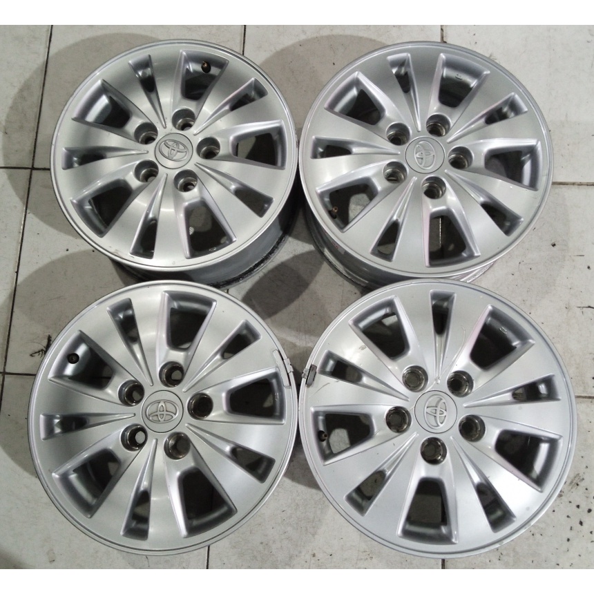 Velg Mobil Racing Bekas Ring 15 Baut 5 Copotan STD INOVA R15X6 5X114,3 ET45