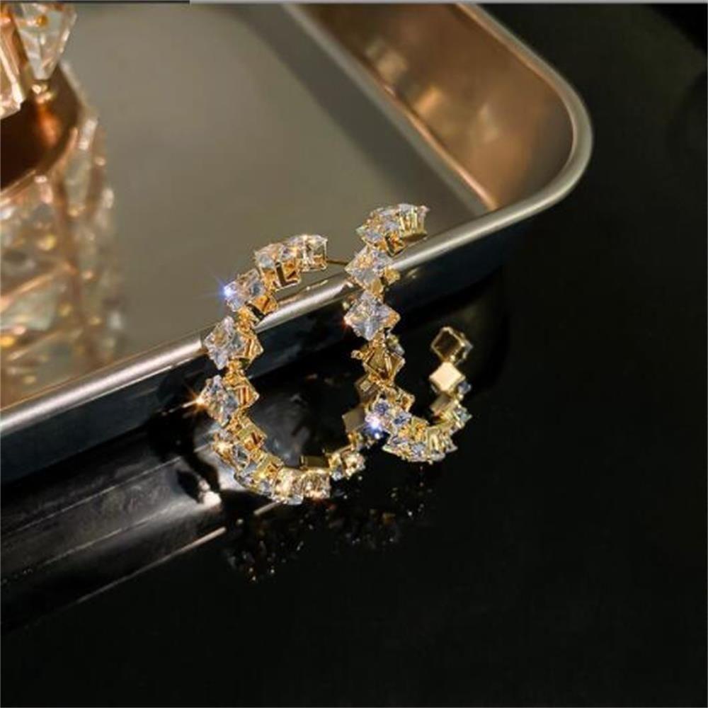 Lily C Berbentuk Anting Pertunangan Warna Hijau Fashion Perhiasan Hadiah Untuk Wanita Anting Zircon