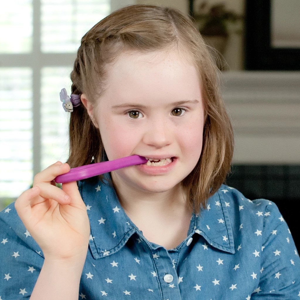 Ark Grabber Original Oral Motor Chew Tool, Alat Gigit/Kunyah Anak (Teether) untuk latihan wicara  - Therapy Tools