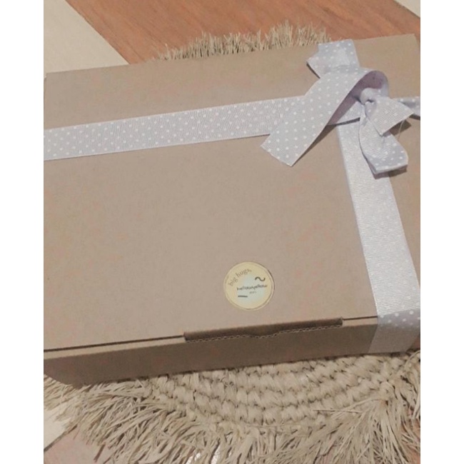 

Hampers Box Package