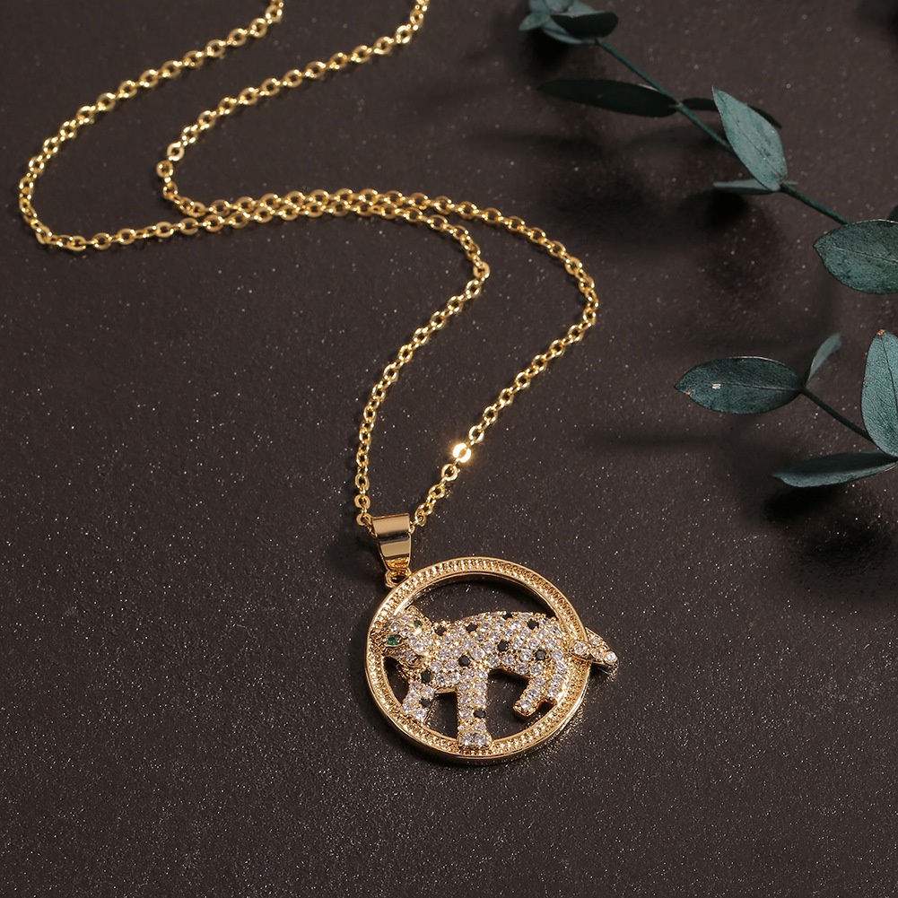 Ornamen Eropa dan Amerika baru leopard liontin tembaga mikro bertatahkan zircon kepribadian kalung r