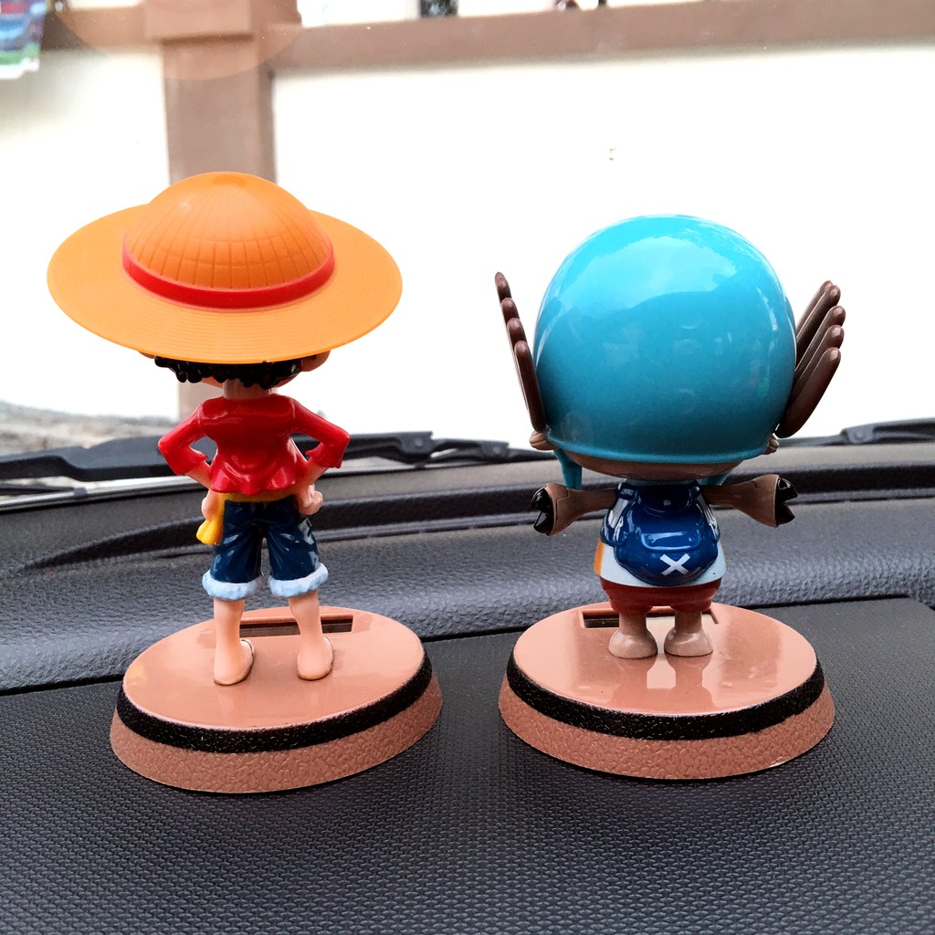 Pajangan Figure Miniatur Goyang Kepala Mobil Solar Power One Piece Lufy Choper