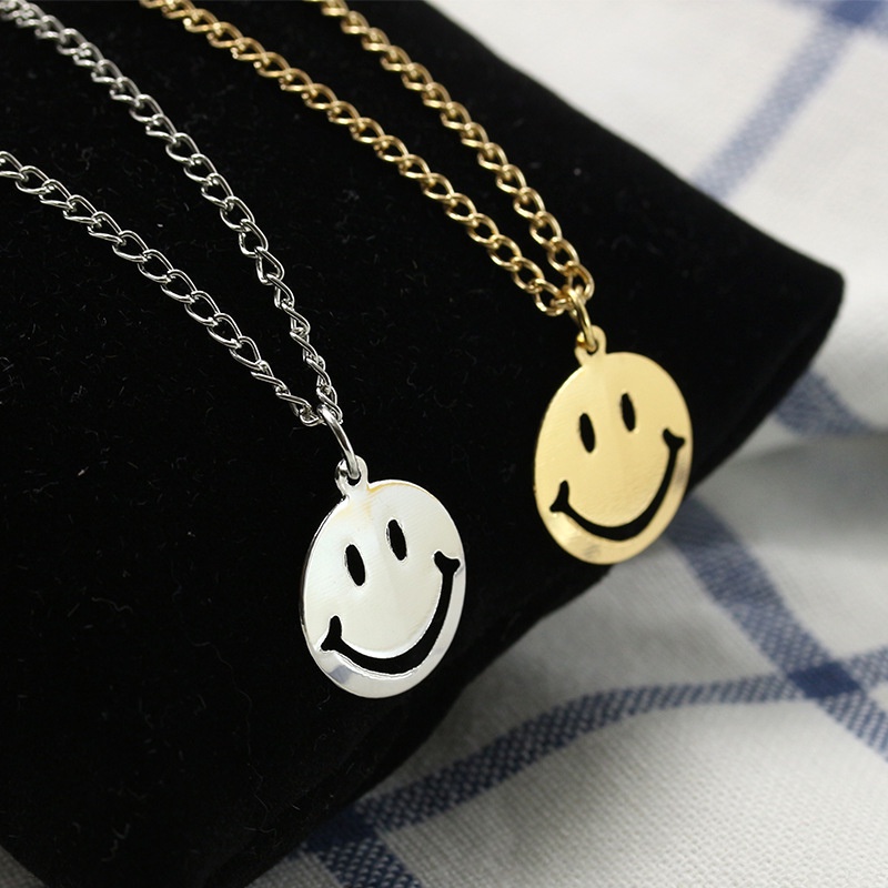 Korean version of the wild small fresh expression pack necklace cute round smile clavicle chain 210807