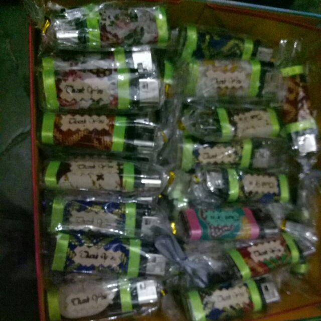 Souvenir Pernikahan Korek Gas Batik + Kemasan Pelastik + Tali Emas