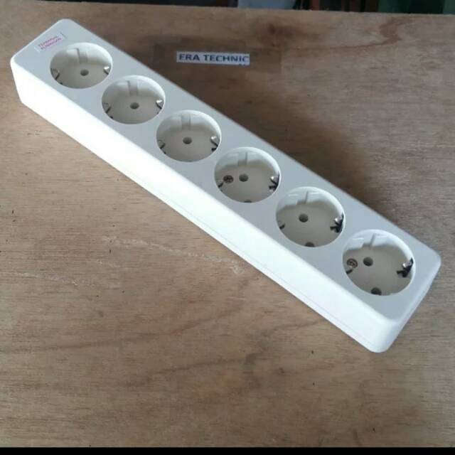 Stop kontak 6 lubang