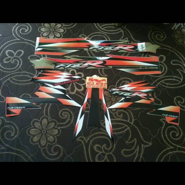 Striping yamaha F1zr millenium version