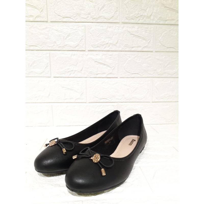 Ladie's flats Shoes by Bata Ballerina