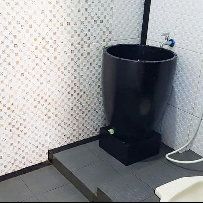 Bak mandi teraso hitam