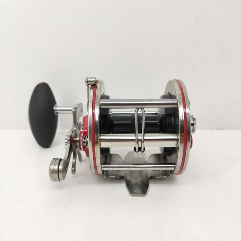 Ajiking Classic 209. Trolling Fishing Reel. Right Handle