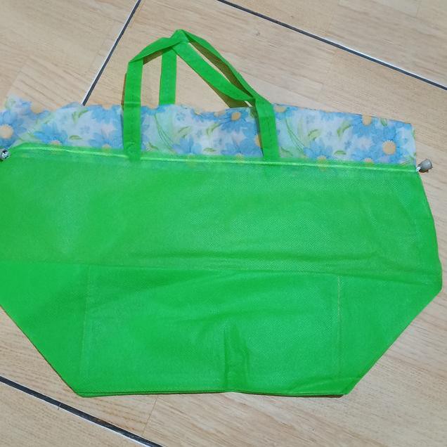 

Wow Murah218NB Tas Serut Kain / Goodie Bag / Kantong Tas Buat Dus Kotak Nasi / Snack - 18x18