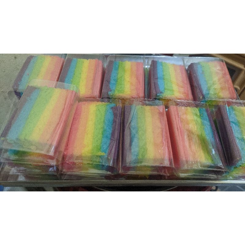 

bolu potong rainbow