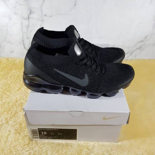 triple black flyknit 3