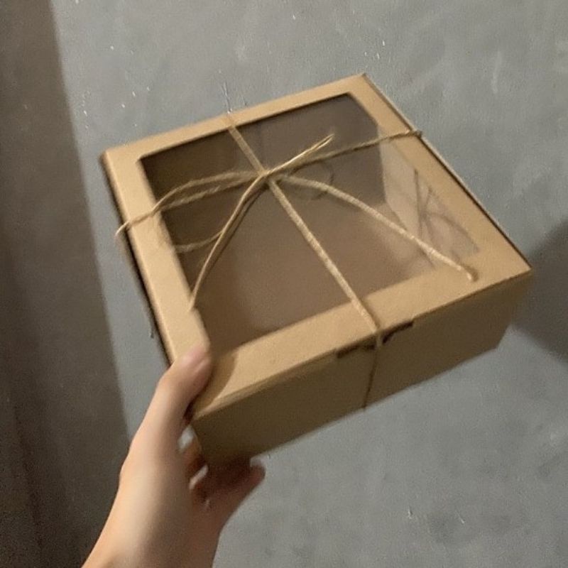 

CORRUGATED MIKA | KARDUS KARTON MIKA | BOX PACKING MIKA | GIFTBOX | size:22×22×10 | BOXKUE