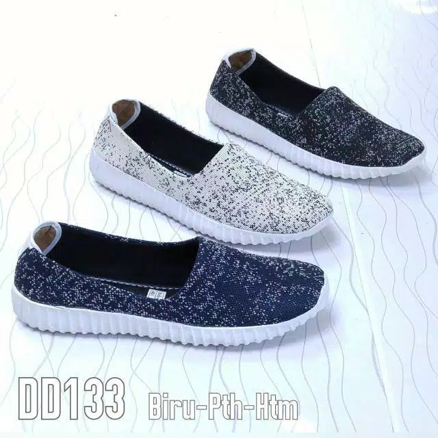slip on wanita kanvas