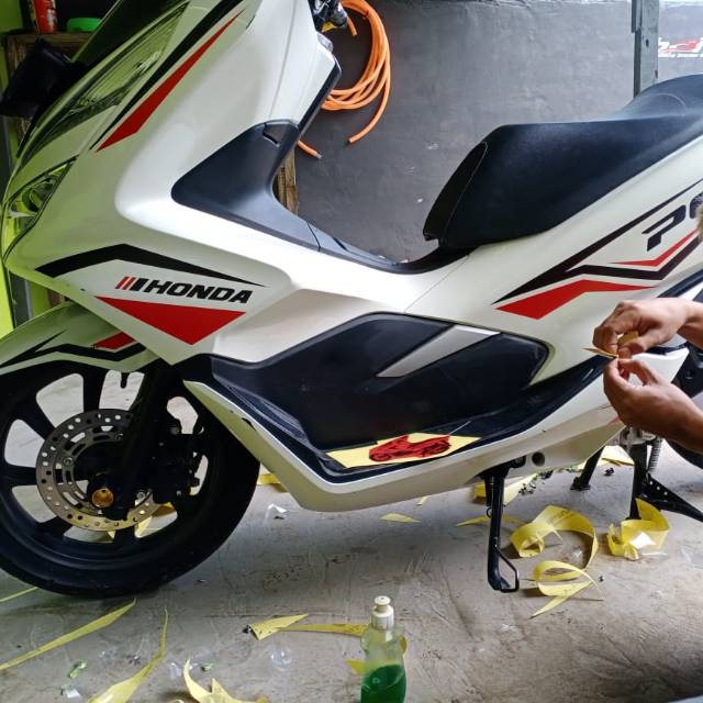 striping honda pcx 150 stiker list body variasi cutting stiker lis merah putih berkualitas termurah