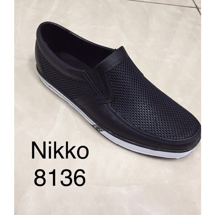 sepatu kantor murah nikko 8136 /136 seperti nikko 8120 bukan att murah dan nyaman dipakai bahan pvc bukan nikko 8120 / 120