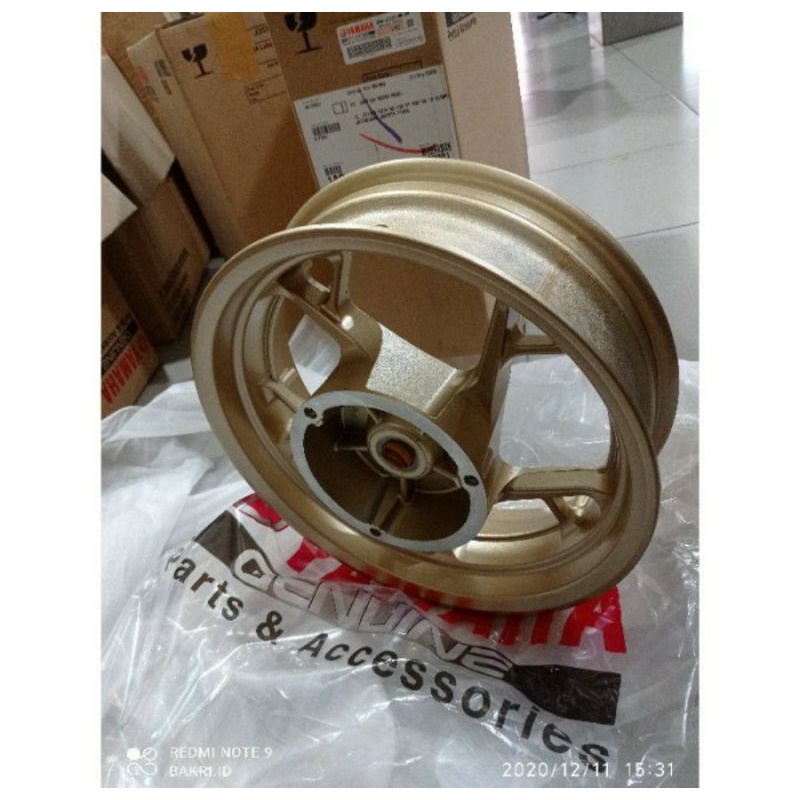 velg belakang Yamaha xmax 250 original part YGP gold asli
