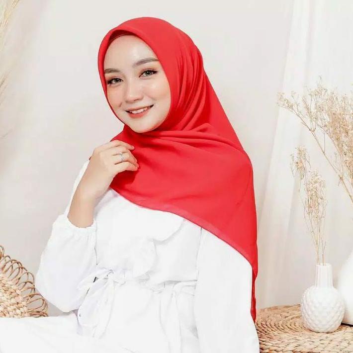 Khusus JILBAB SEGIEMPAT BELLA SQUARE POLLYCOTTON HIJAB POLOS MERAH CABE/ BENDERA