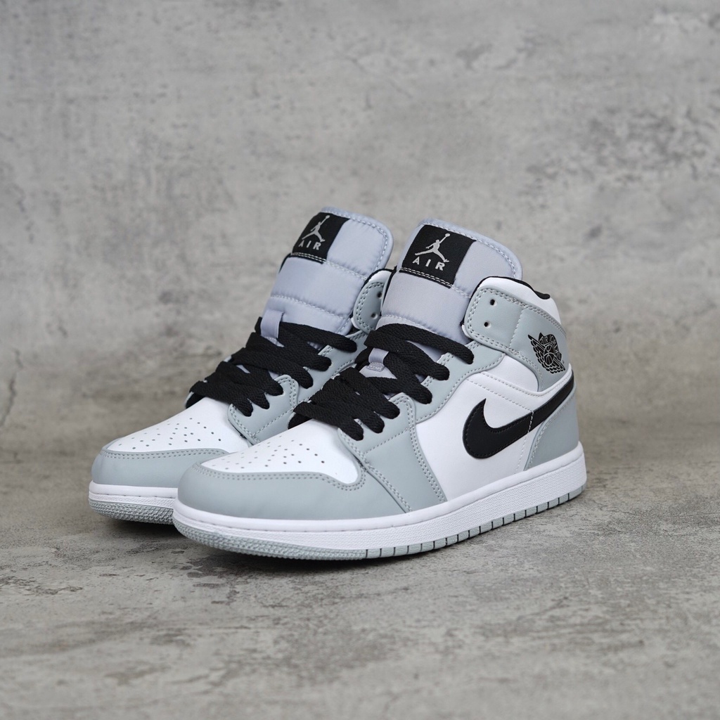 Air Jordan 1 Mid Light Smoke Grey