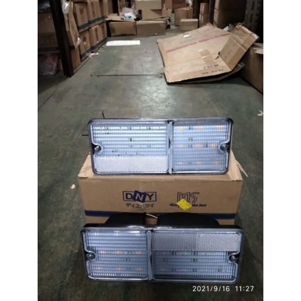 Lampu stop Grand max  lampu belakang LED mobil GRANMAX harga satu set kanan kiri