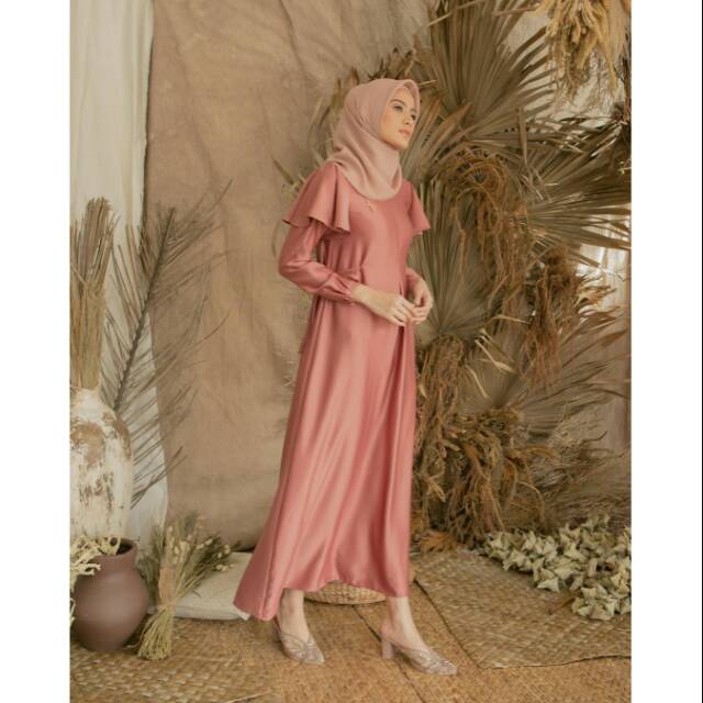 ( jgn D CO udah laku )  100% Original Rinjani Dress Plain Color coral by wearingklamby