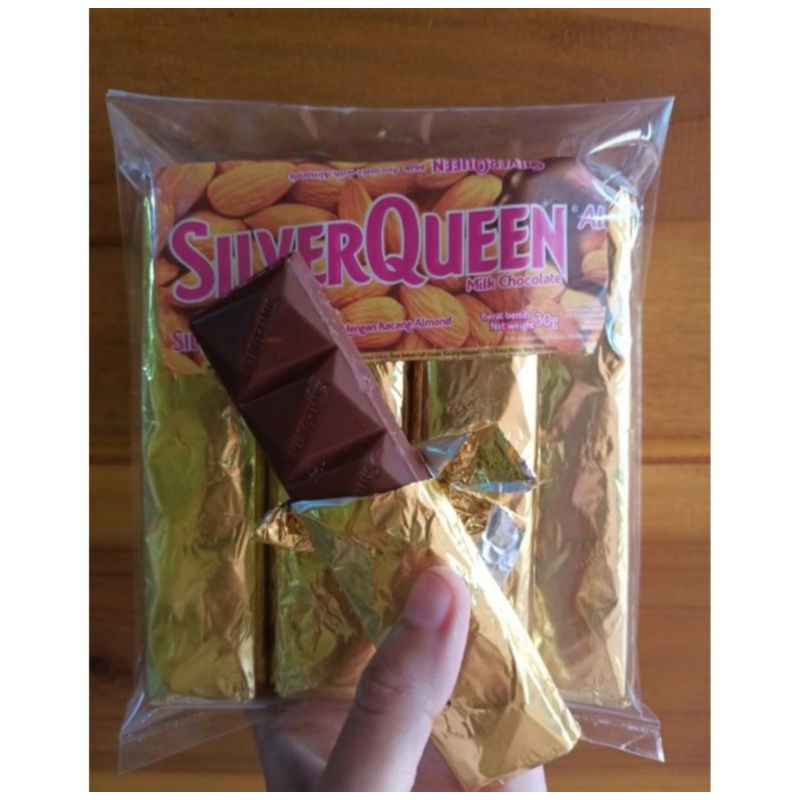 

Cokelat Silverqueen foil 30gr x 10pcs