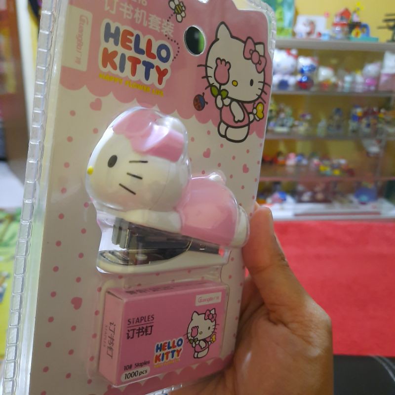 

Staples Hellokitty Pink