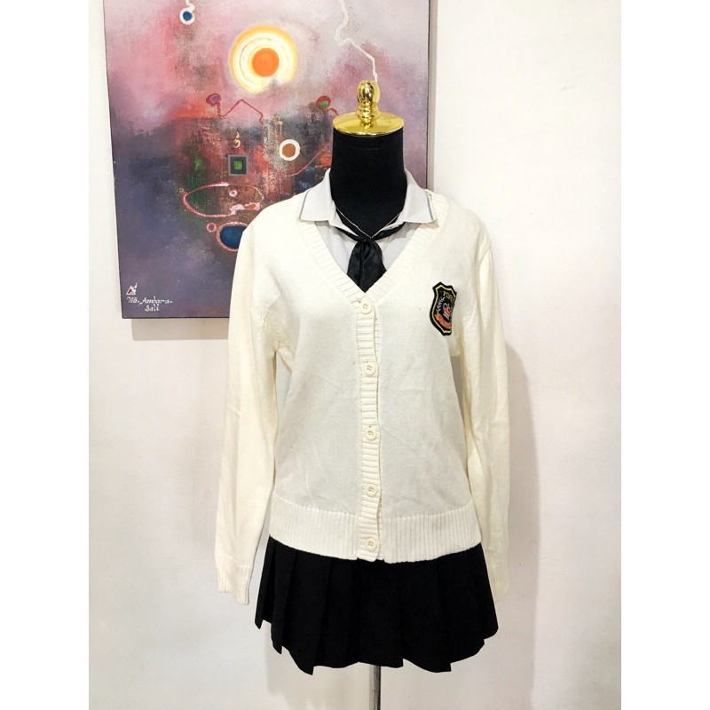 Cardigan rajut academia korea broken white putih tulang / cardi import korea