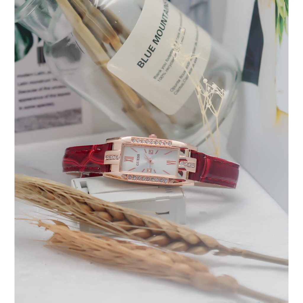 Jam Tangan Quartz Strap PU Analog Casual Gaya Retro Wanita Persegi Panjang Watch Korean Fashion RM024-MERAH - PUTIH